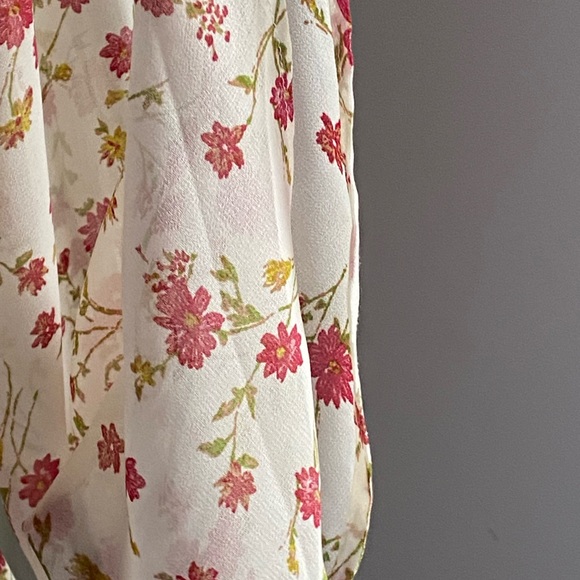 Women’s Medium Krazy Kat Bell Sleeve Floral Blouse - Picture 4 of 8